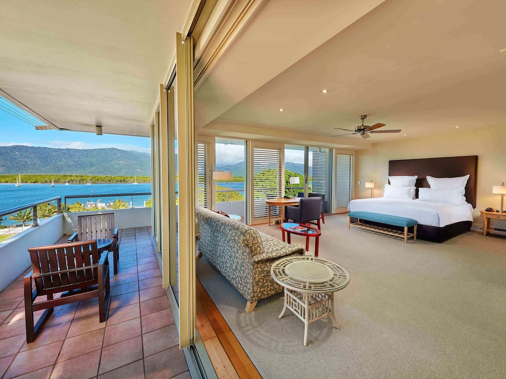 The Reef Hotel Casino Cairns - Handwritten Collection 30/74