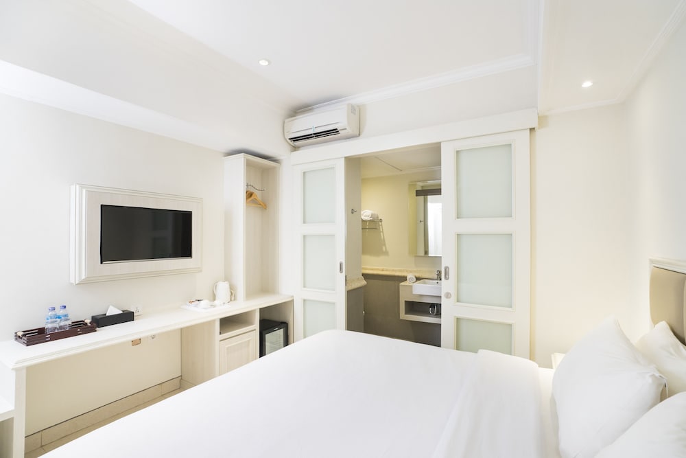 Alron Hotel Kuta Powered by Archipelago 17/67