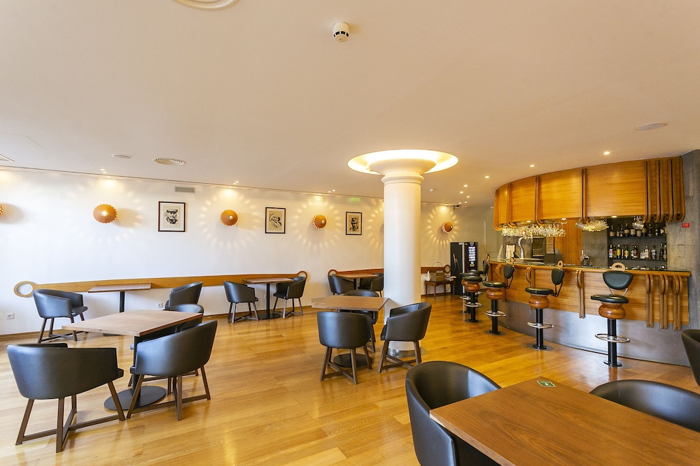 Hotel Ponta Delgada 100/122