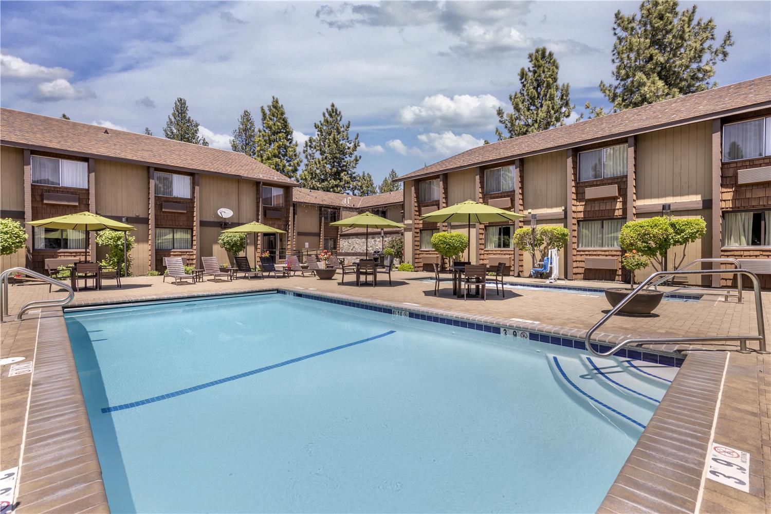 Best Western Plus Truckee-Tahoe Hotel 34/49