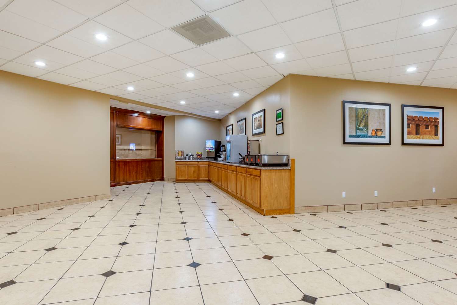 Clarion Inn and Suites Roswell, NM 7/20