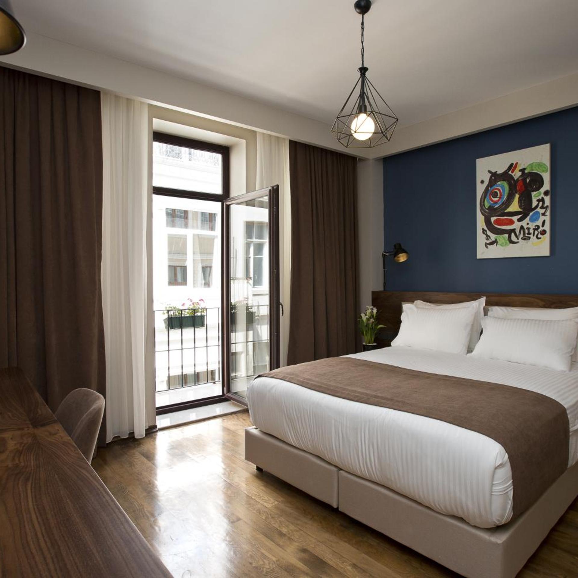 Room, King Bed, Balcony