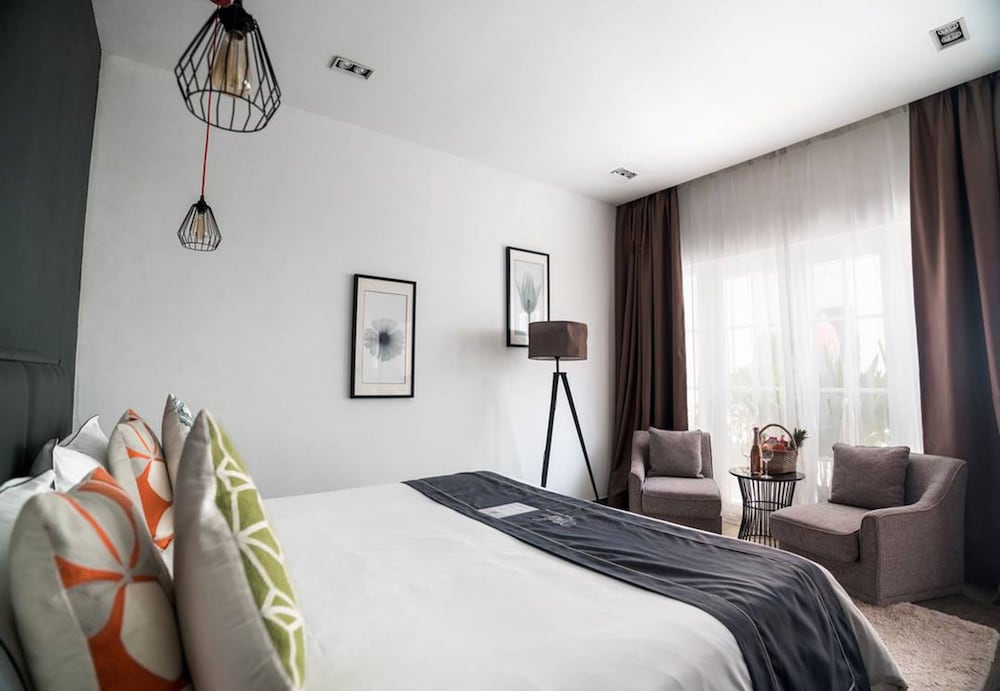 White Boutique Hotel and Residences 20/72