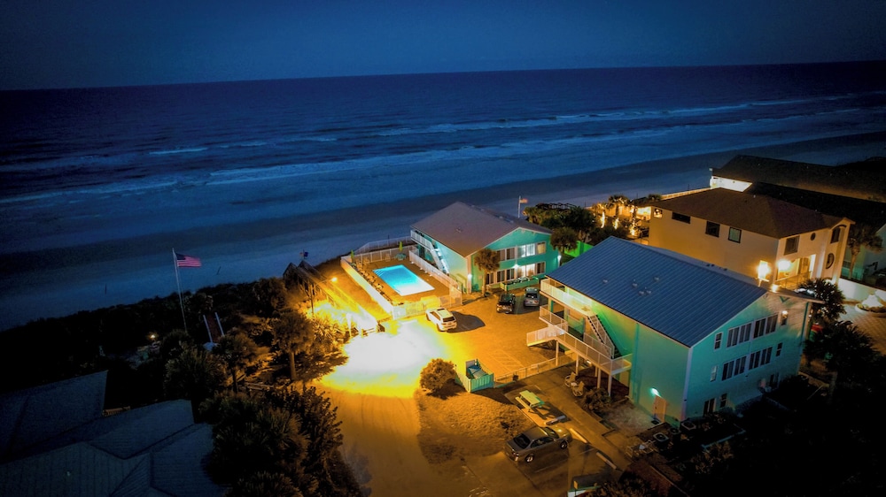New Smyrna Waves MOD Collection by Sonesta 5/50