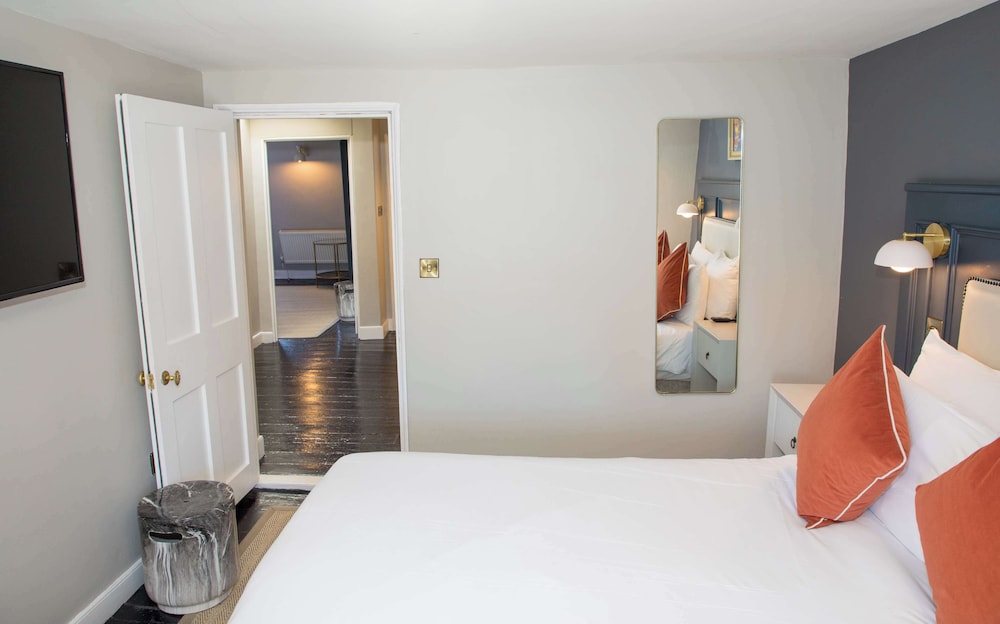 Henrietta House 9/50