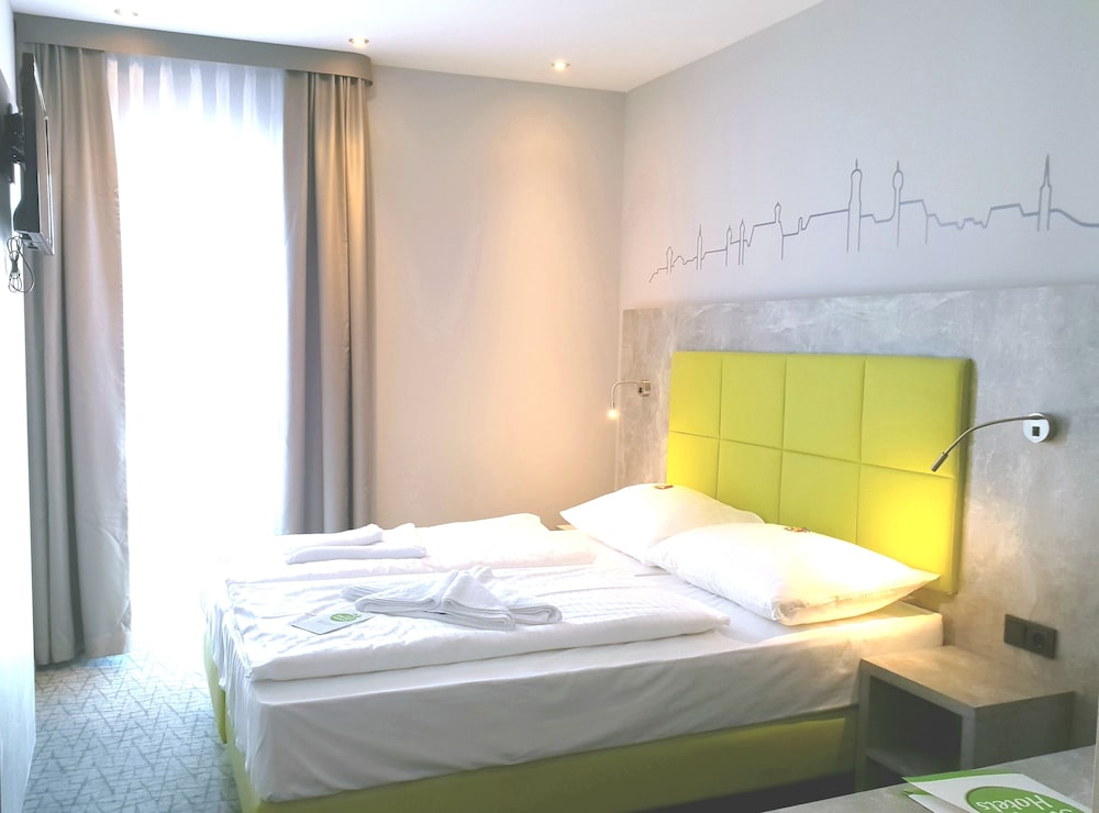SleepySleepy Hotel Dillingen 10/47