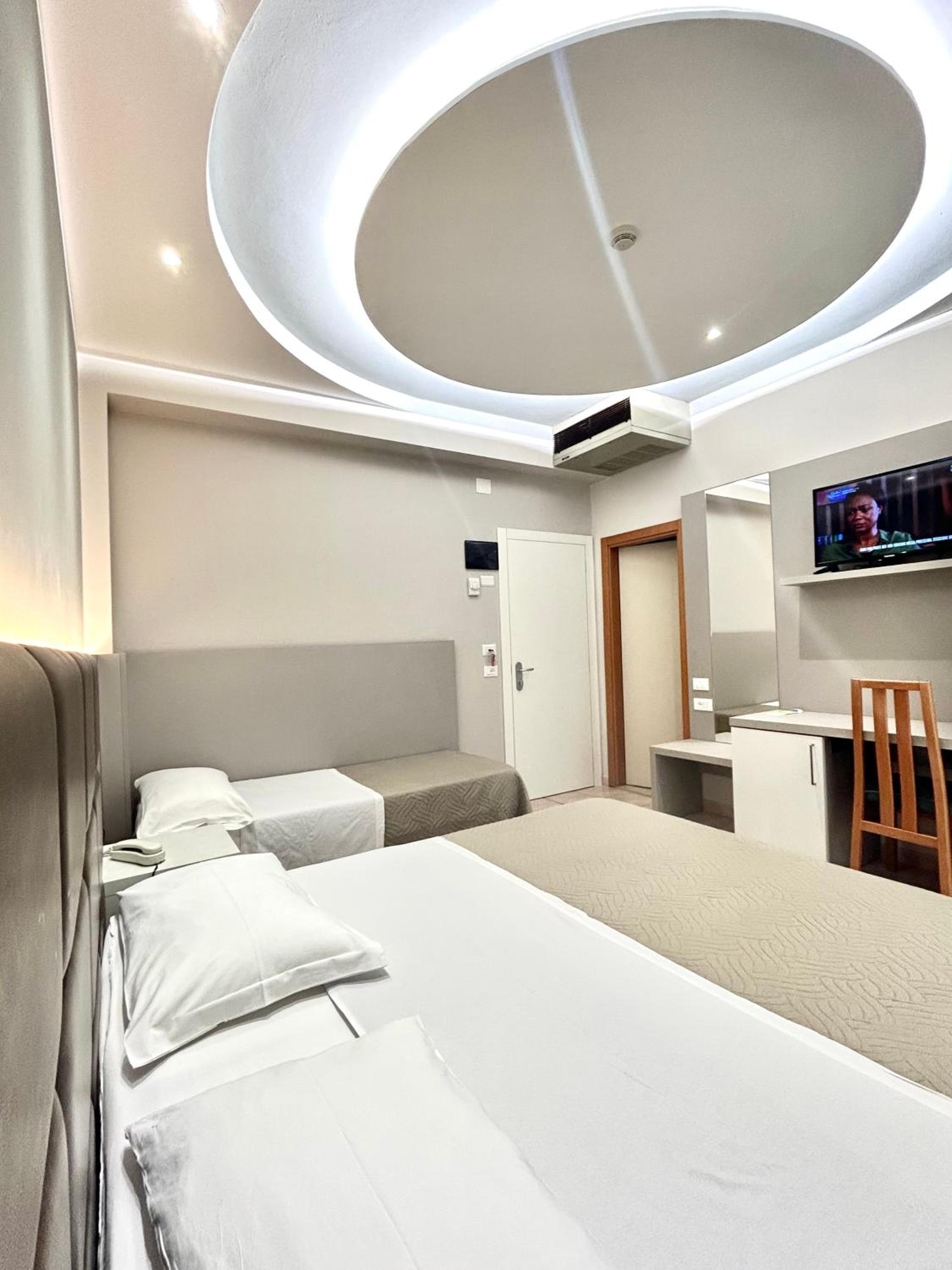 ROOM, TRIPLE, SEA VIEW