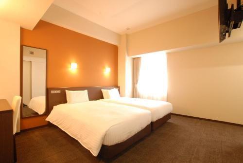 Room, Twin Beds, Accessible