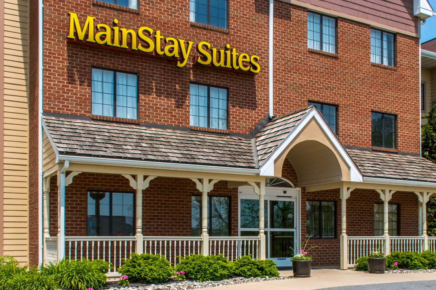 MainStay Suites of Lancaster County 4/42
