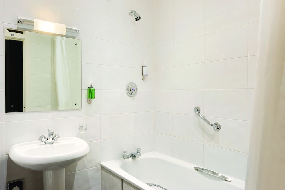 Da Vincis Hotel Derry 58/60