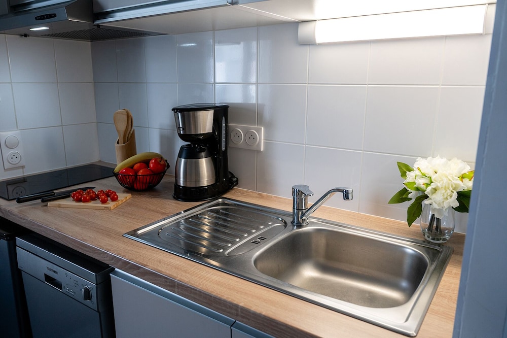 Nemea Appart Hotel Europe Velizy Villacoublay 50/50