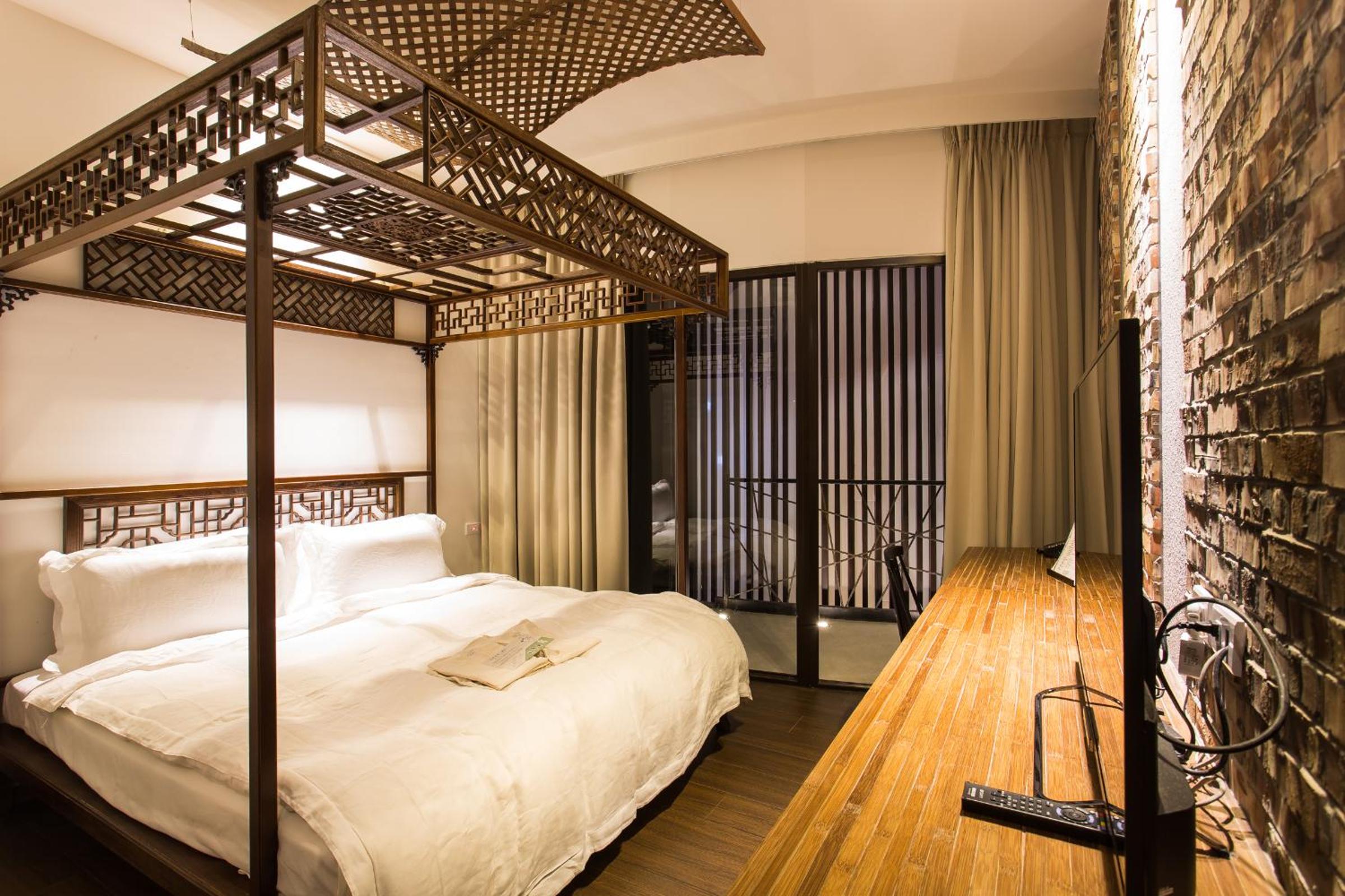 Premium, Double Bed, No Window
