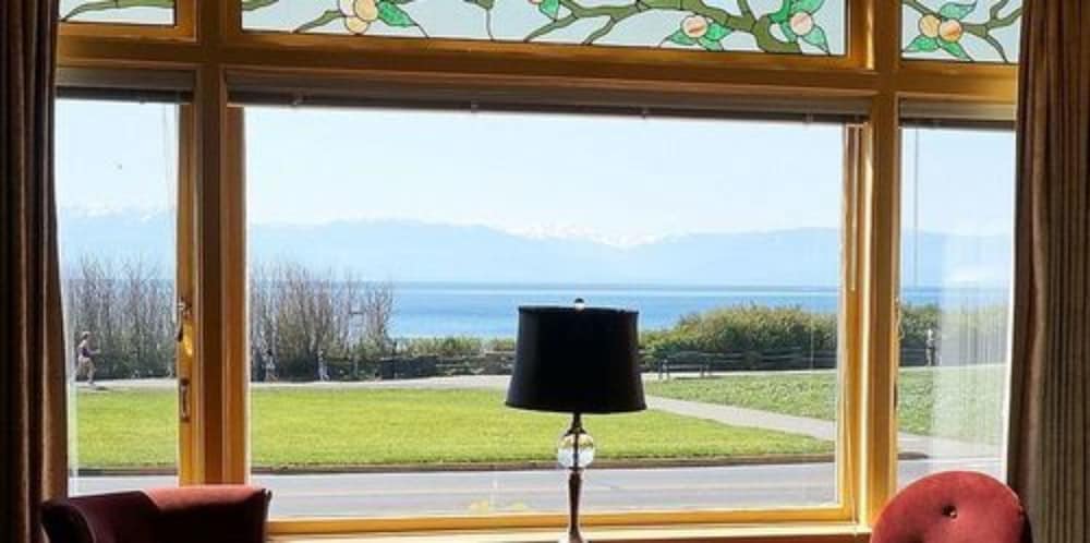 Dashwood Manor Seaside Bed & Breakfast 20/50