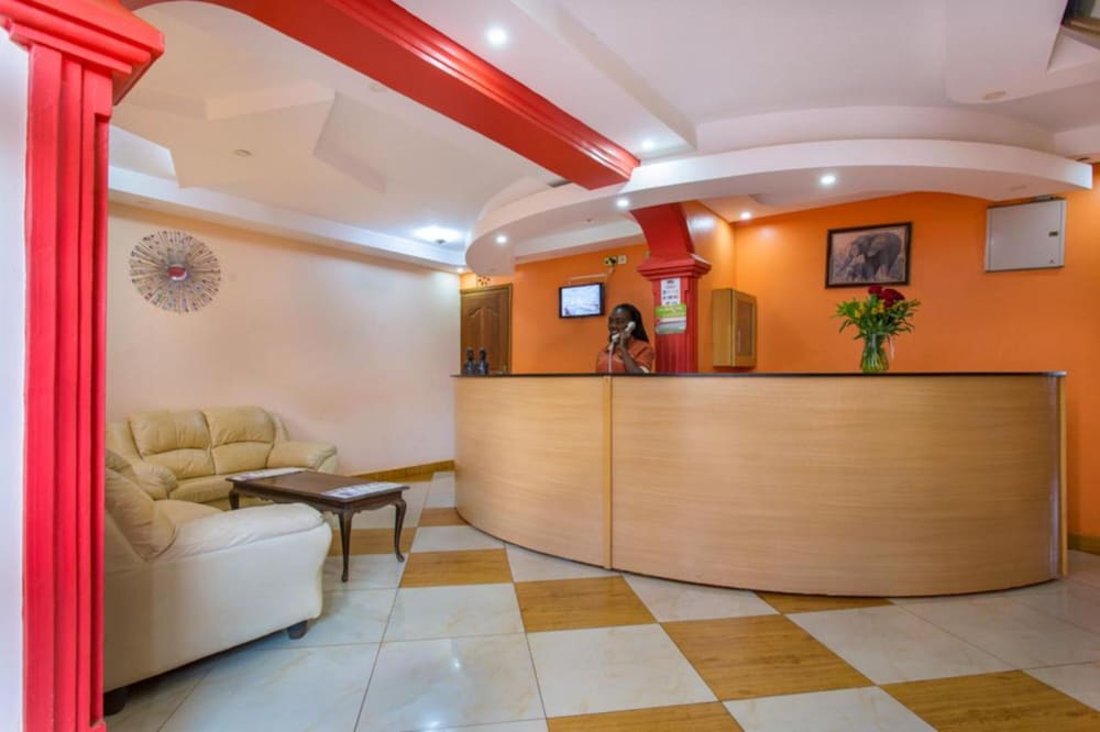 Phoenicia Hotel 4/50