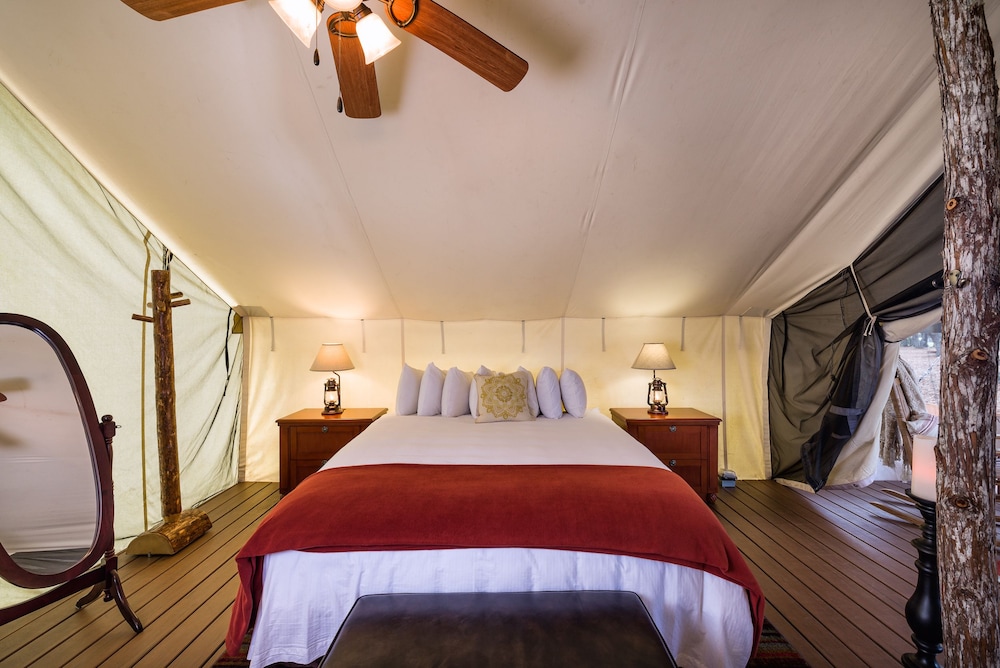Glamping, King and Twin Beds