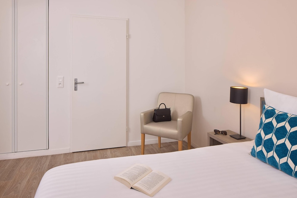 Quality Aparthotel Morangis Orly 8/23
