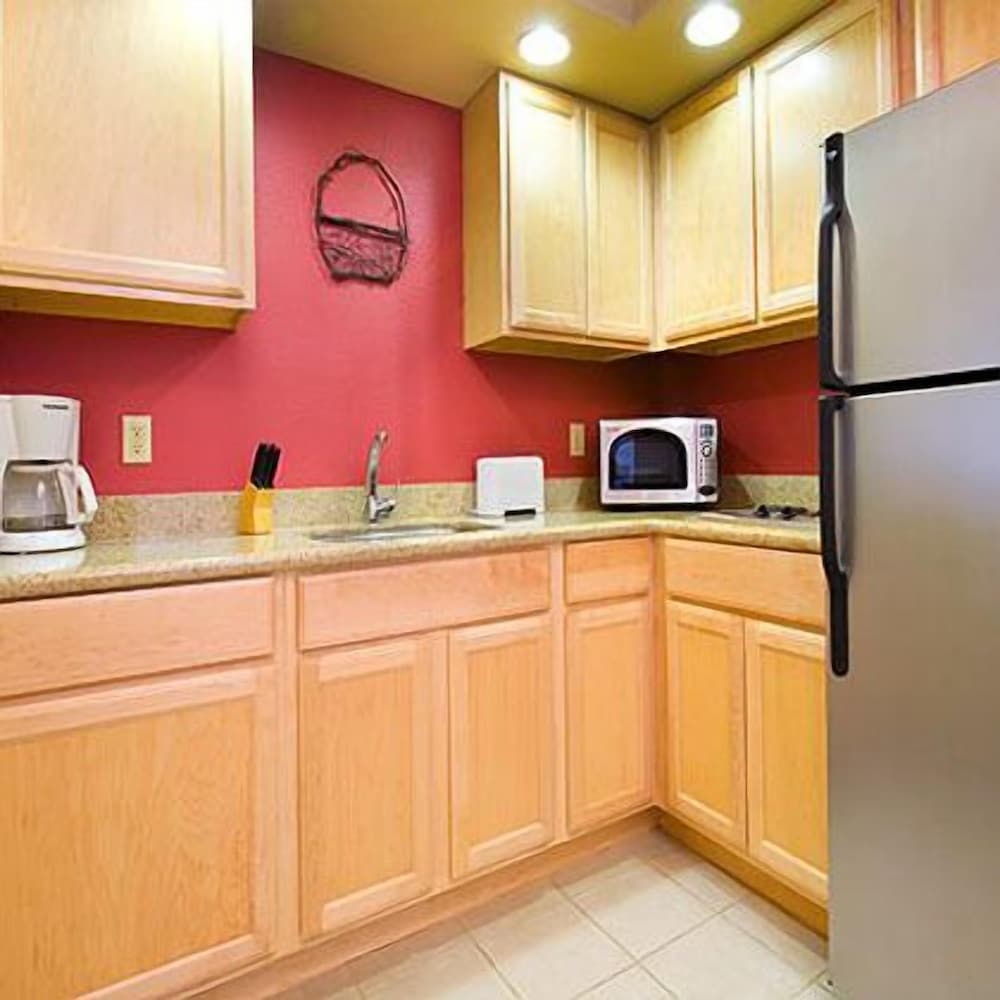 Mountain Edge Suites at Sunapee, an Ascend Collection Hotel 13/69