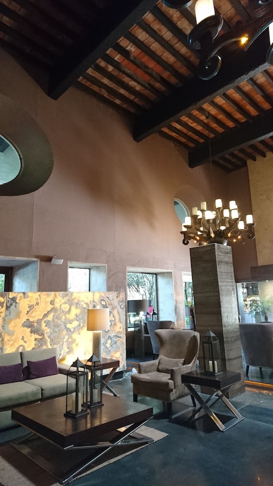Hotel Gobernador 30/49