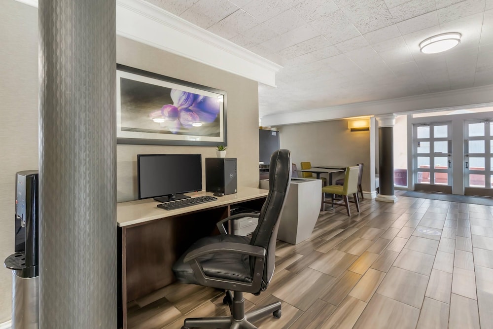 Quality Inn & Suites North Charleston Ashley Phosphate 40/50