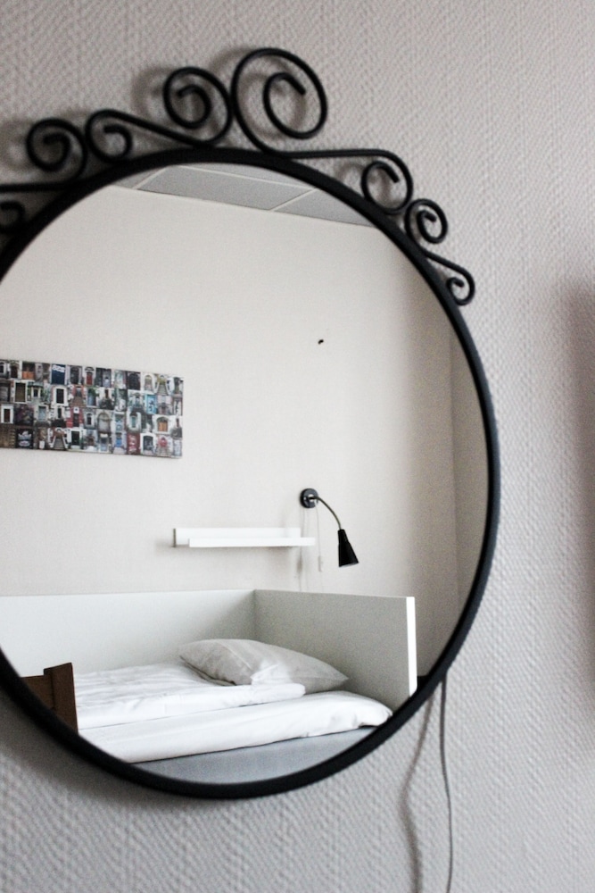 Euroway Hotel 38/50