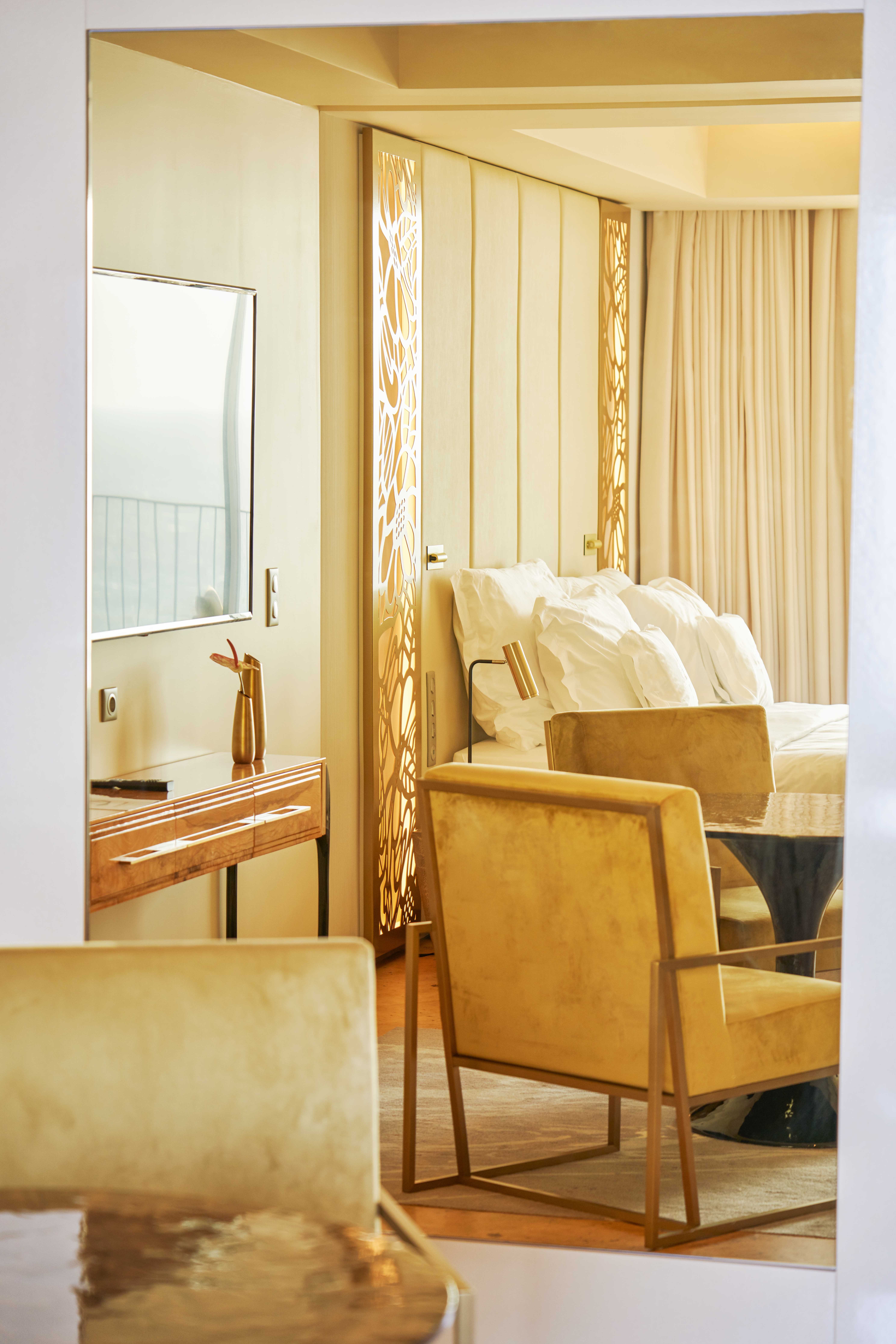 Savoy Palace by Savoy Signature 16/50