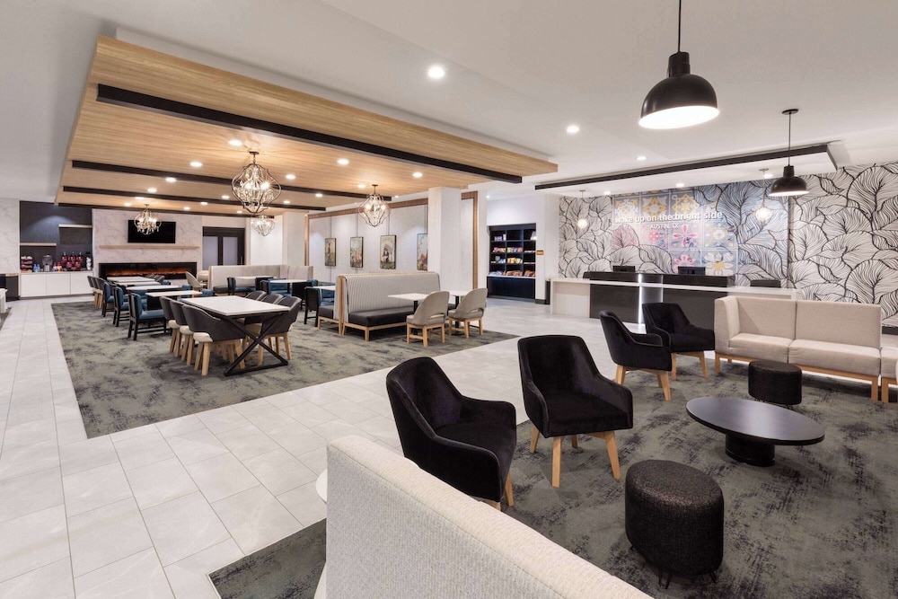 La Quinta Inn & Suites by Wyndham Austin Parmer Tech Ridge 15/24