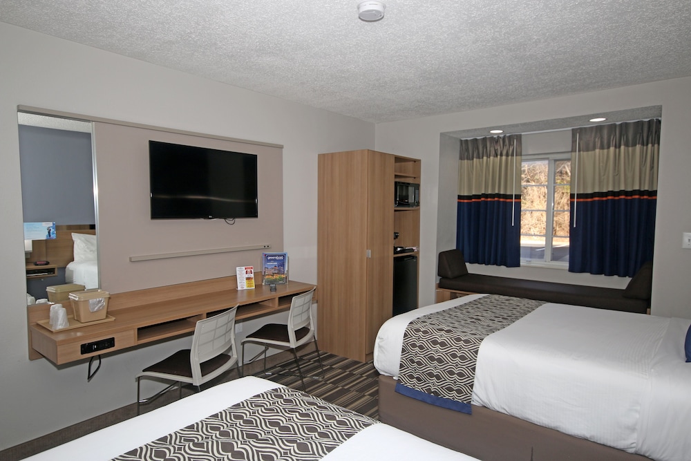 Microtel Inn Greensboro 14/54