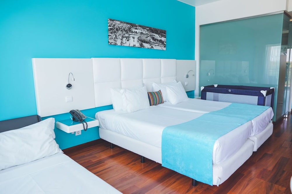 Aquashow Park Hotel 24/81