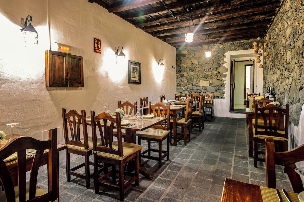 Bentor Rural Hotel 38/50