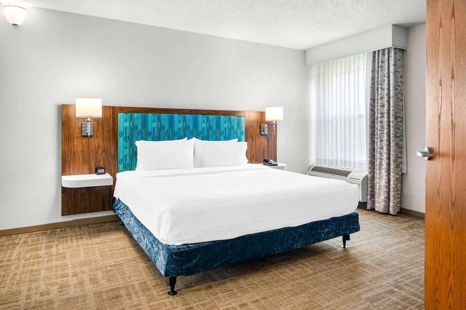 Deluxe, King Bed, Sofa