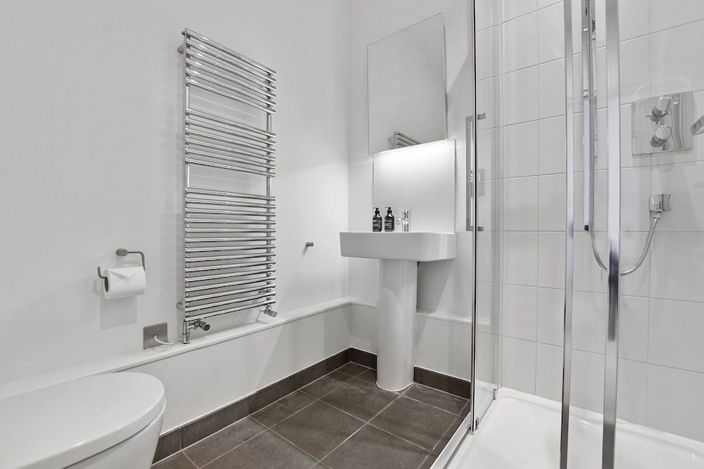 West Street by Aeria Apartments 18/18