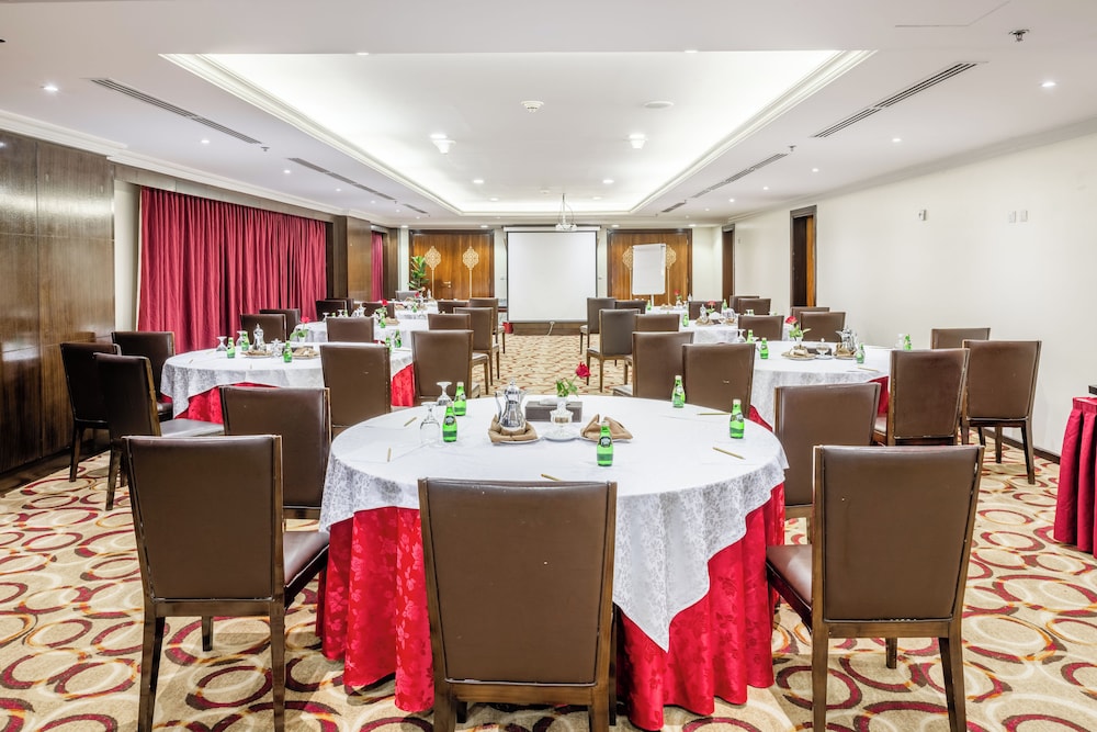 شركة طيبة المدينة الفندقية(Millennium Taiba Hotel) 70/77