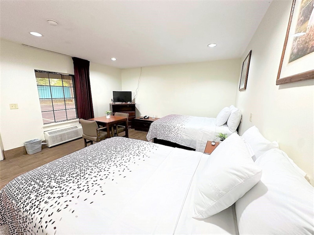 Budget Inn 9/50