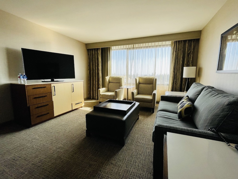 Doubletree By Hilton Fresno Convention Center 33/59
