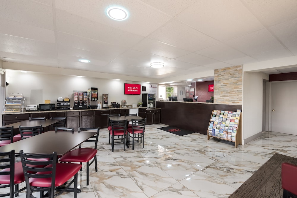 Red Roof Inn Lenoir 24/30