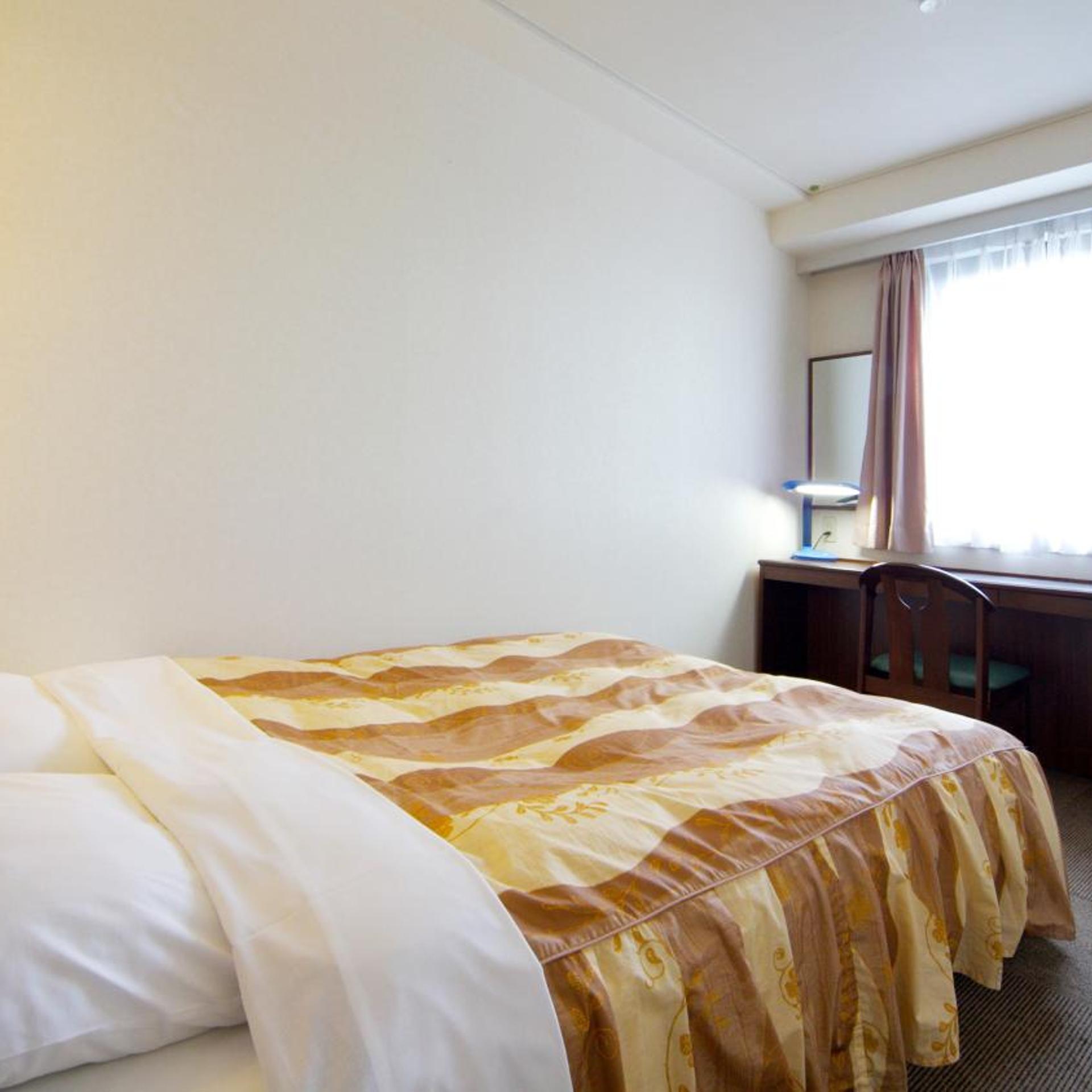 Semi Room, Semi Double Bed
