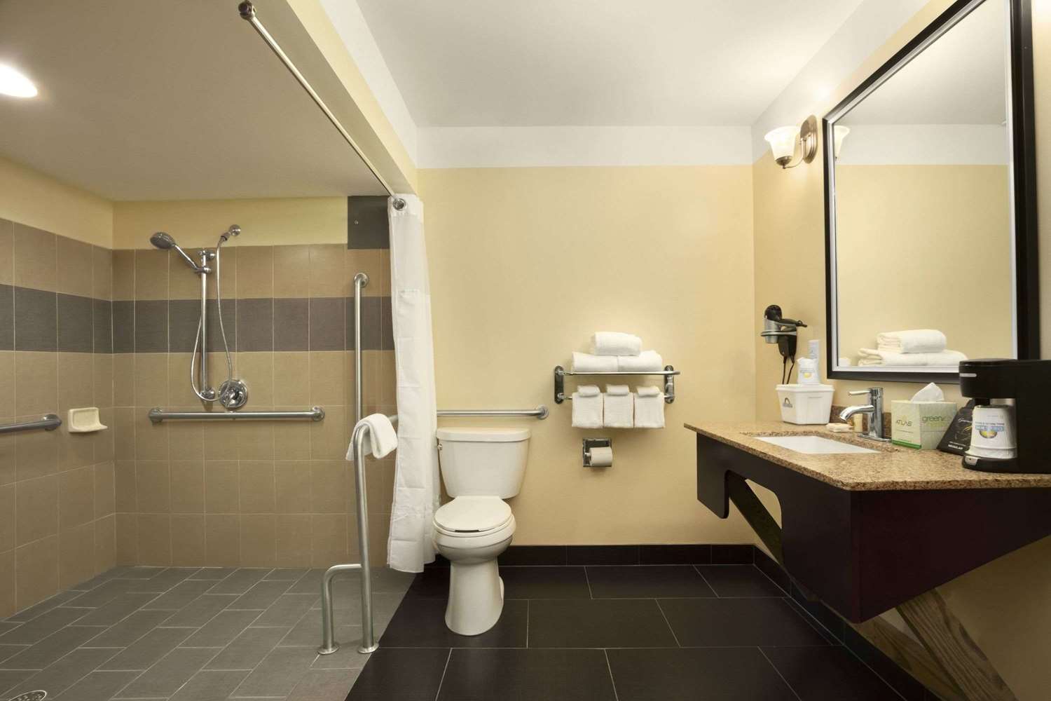 Days Inn By Wyndham Fultondale 8/9