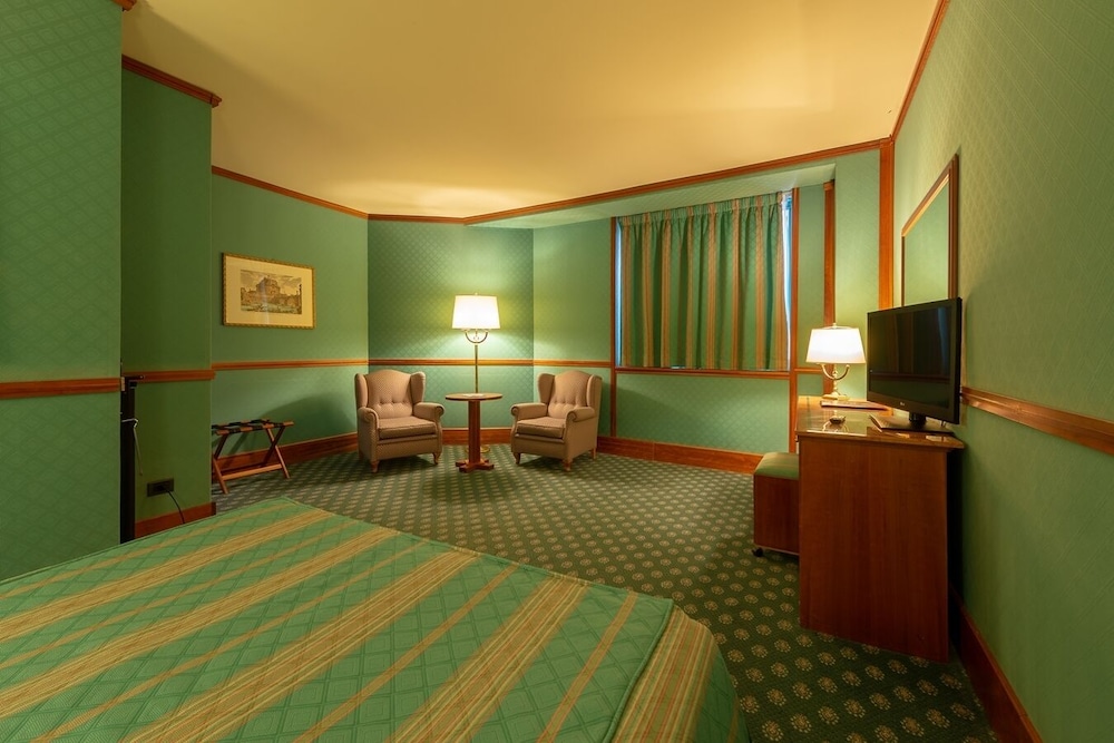 Grand Hotel Duca D Este 68/73