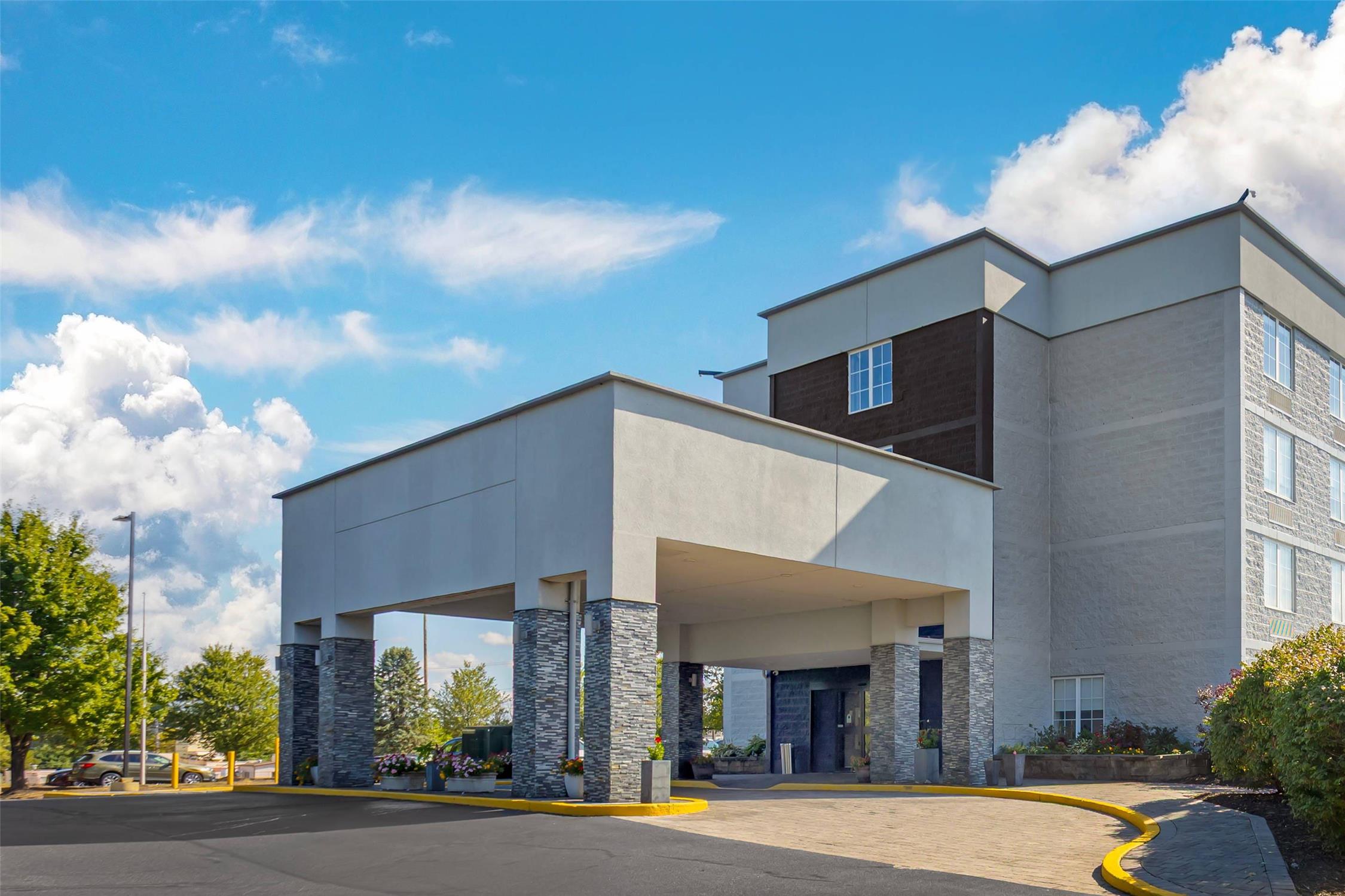 Comfort Inn & Suites Pottstown Eastern Gateway 20/22