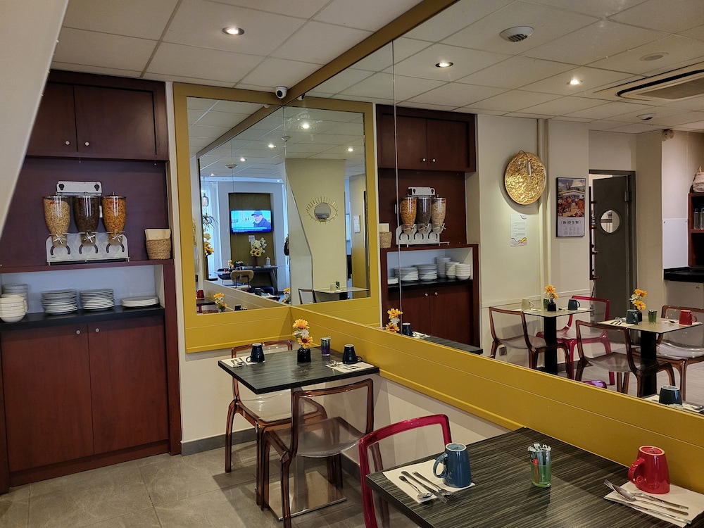 Accueil Hotel Paris Pigalle Montmartre 45/61