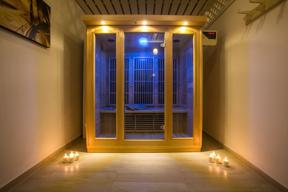 Tholaria Boutique Hotel 25/50