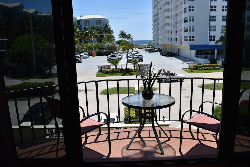 Avalon Resort 62/76