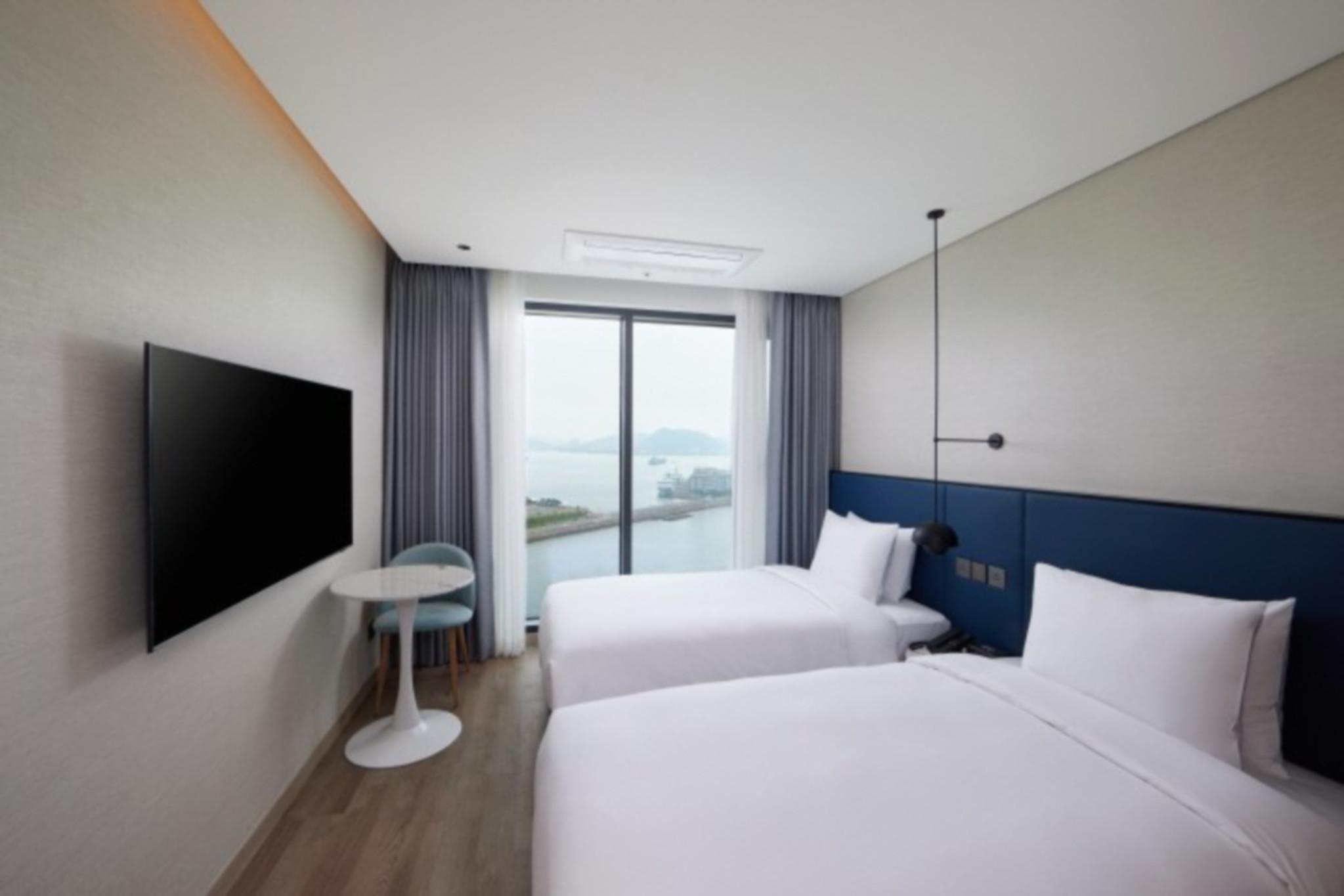 Ocean, Deluxe, Twin Beds