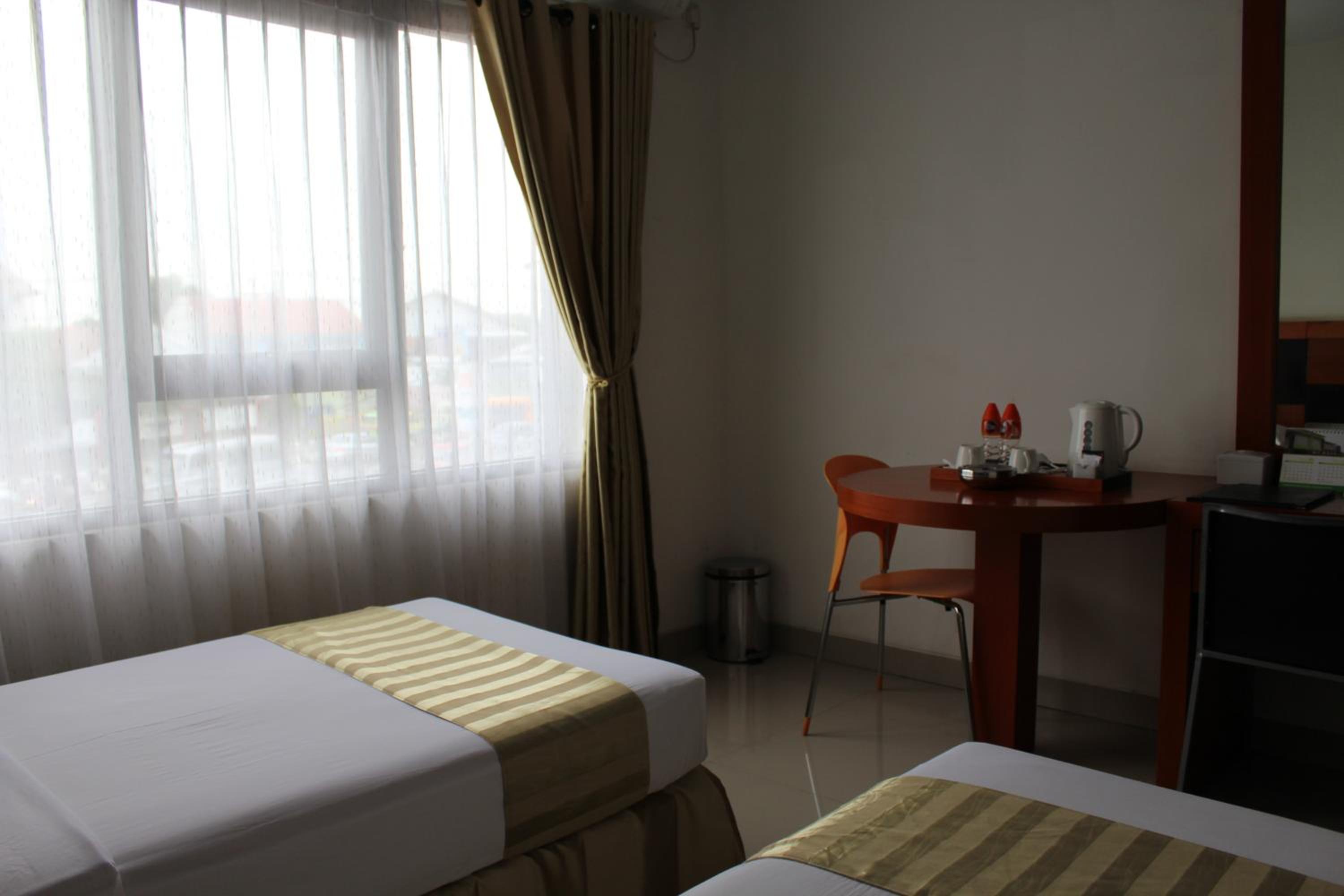 Hotel Grand Karawang Indah 40/50