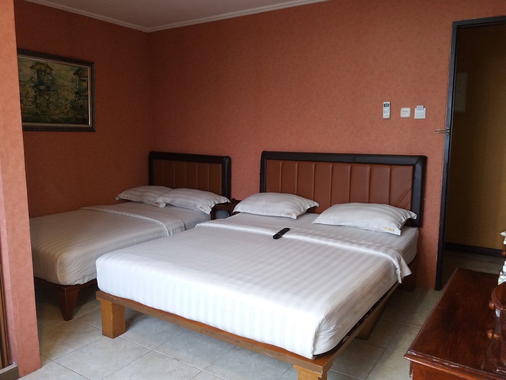 Rumah Shinta 12/68