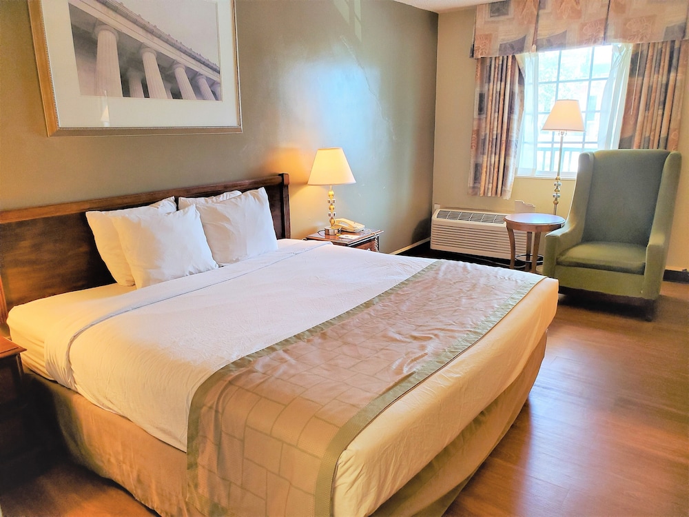 Days Inn by Wyndham Towson 16/29