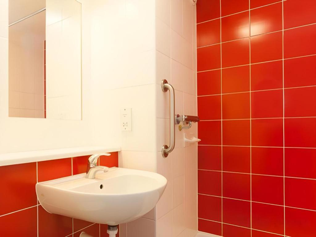 Travelodge Carlisle Central 14/14