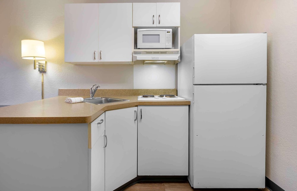 Extended Stay America - Roanoke - Airport 35/36