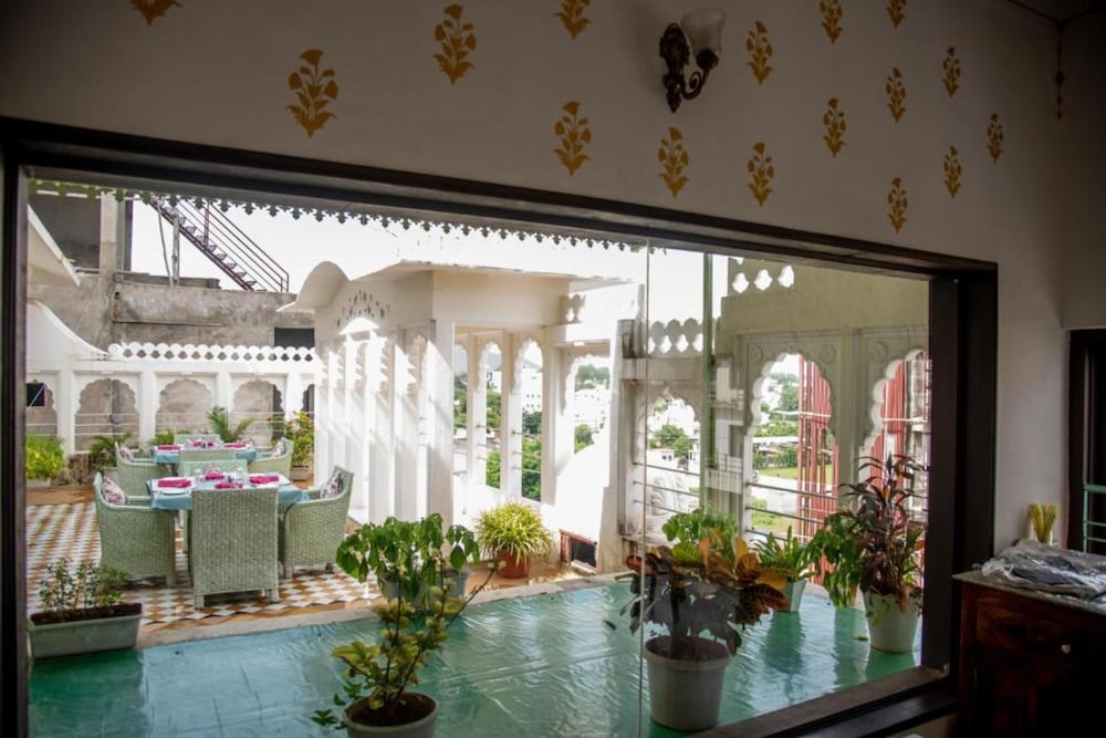 Hotel Amar Kothi 12/46