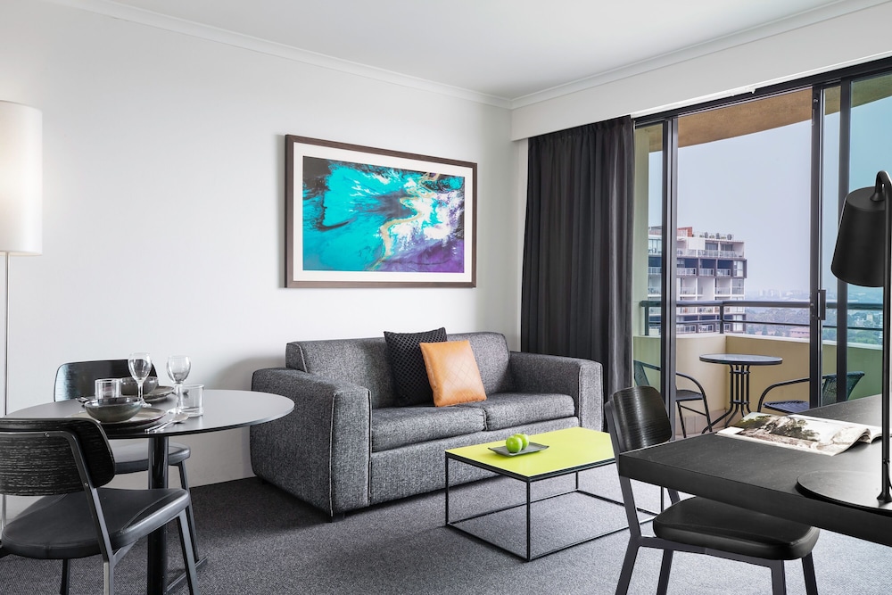 Mantra Parramatta 46/72